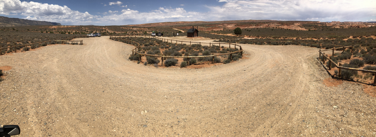 Panoramic picture of Dry Fork Trailhead
