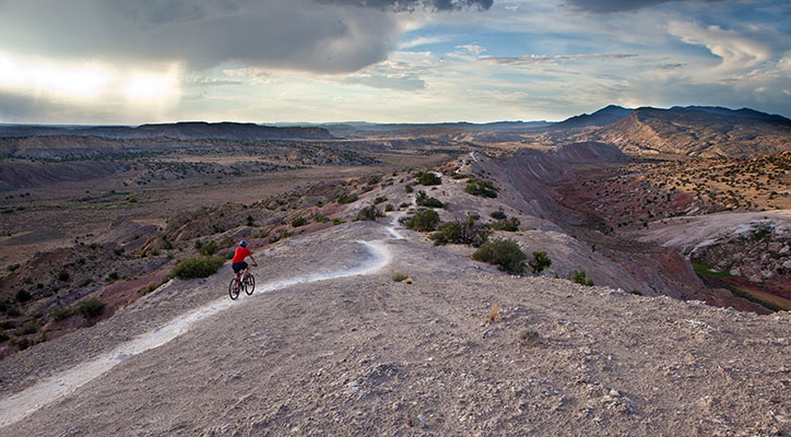 A lone mountain biker riding the White Ridge trail