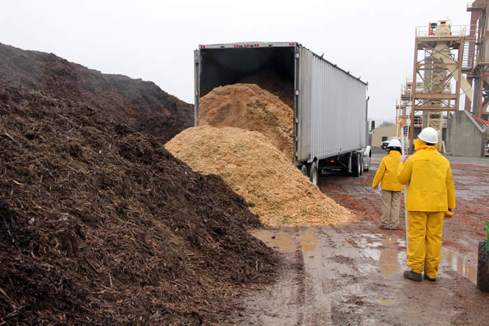 The Buena Vista biomass plant receives its first load of fuel from the Lily Gap project. Photo by David Christie, BLM.