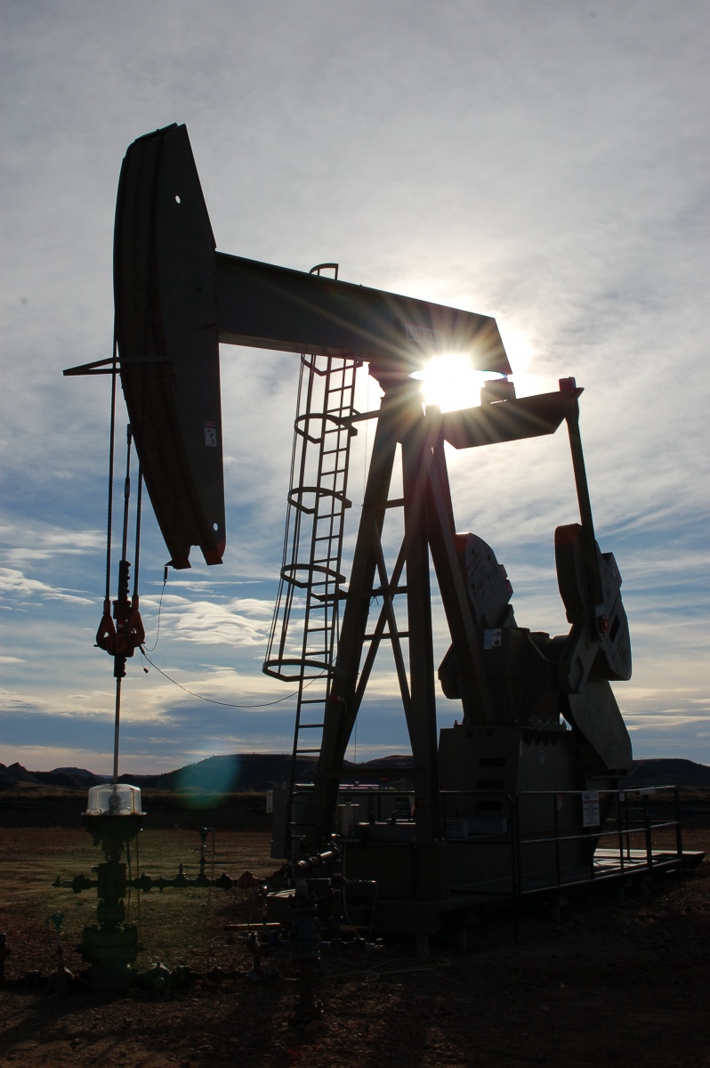 Oil well in Dunn County, North Dakota. Photo by Mark Jacobsen.