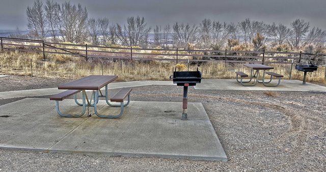 Picnic areas without shelters
