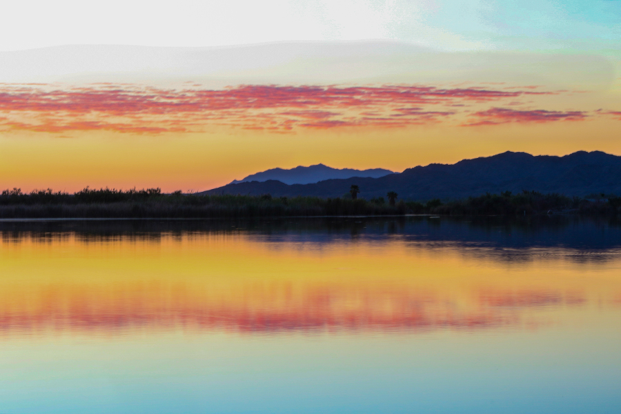Sunrise at the edge of Mittry Lake
