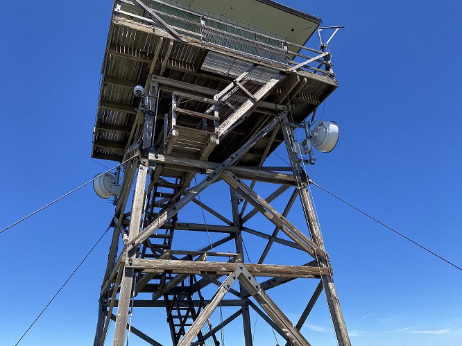 Bryant Mountain tower with cameras