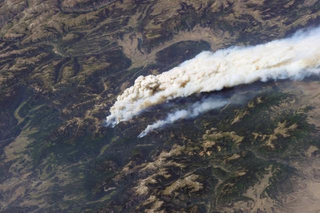 A NASA image illustrates the ability to track wildfires by satellite. This fire was in the West Fork Complex in southern Colorado. (Public domain)
