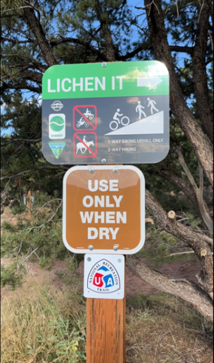 Lichen It trail sign with NRT sign.