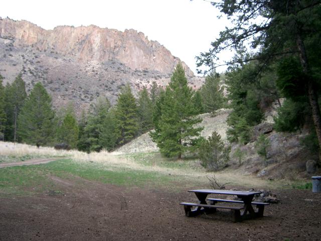 Williams Lake campground picnic area