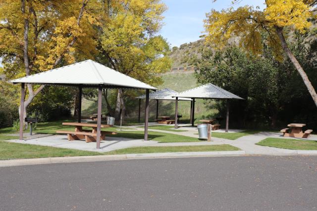 Slate Creek picnic areas