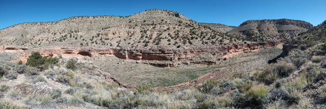 Panorama view of Snake Gulch at Table Rock Canyon.