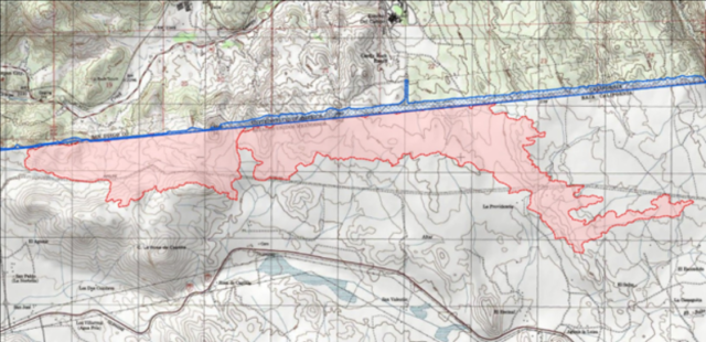 Map of Border 6 and 7 Fires in red and the International Border Fuel Break in blue