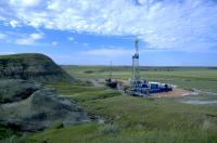 Photo of oil and gas rig in north dakota