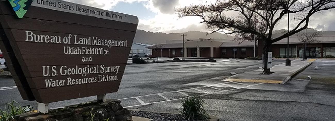 image of Ukiah Field Office parking lot and building