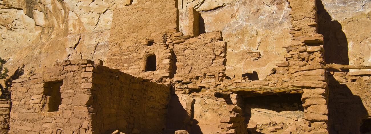 Image of pueblo home in Cedar Mesa, Utah. Photo by Bob Wick.