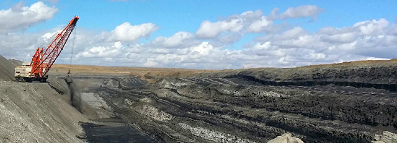 Coal drag line in operation