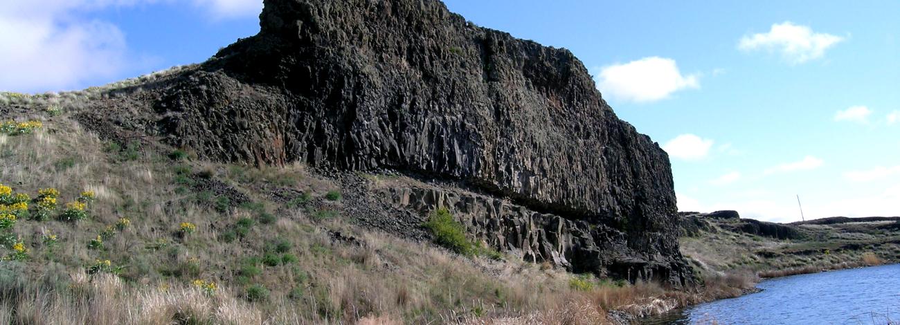 Coffeepot Rock at Coffeepot Lake Recreation Site.