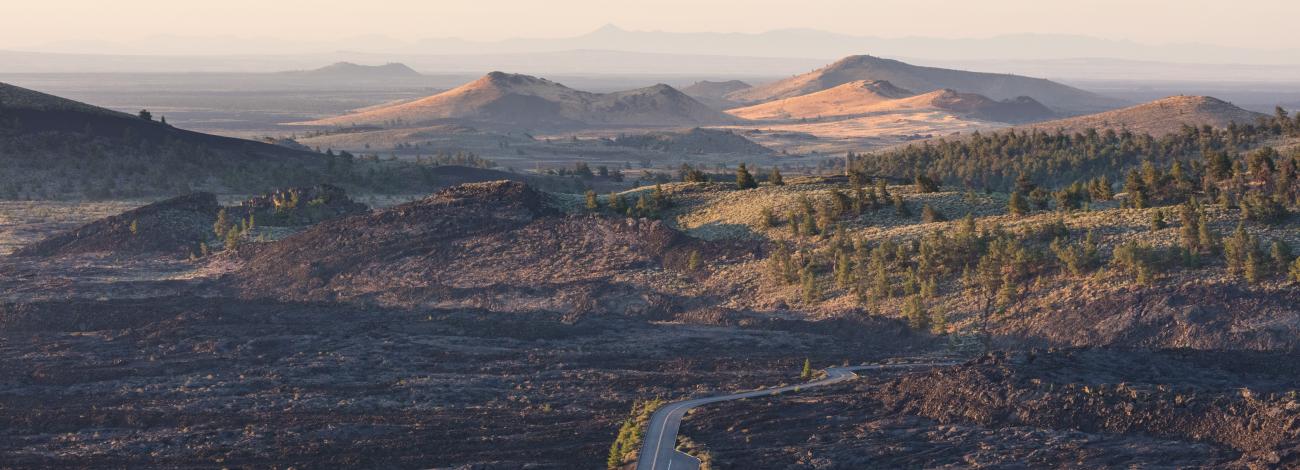 Spur road to Tree Molds Trail from inferno Cone