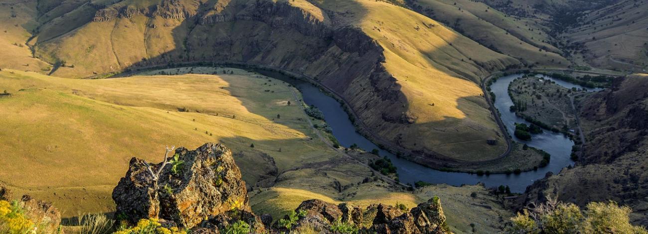 Deschutes River with mountain, sky, nature, outdoor