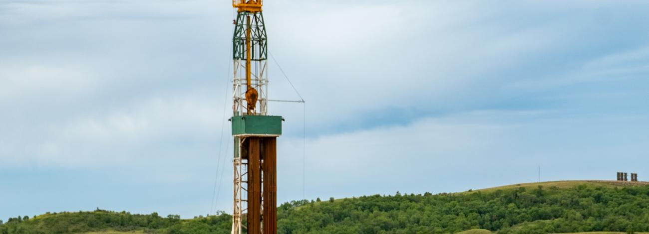 Image of drilling rig