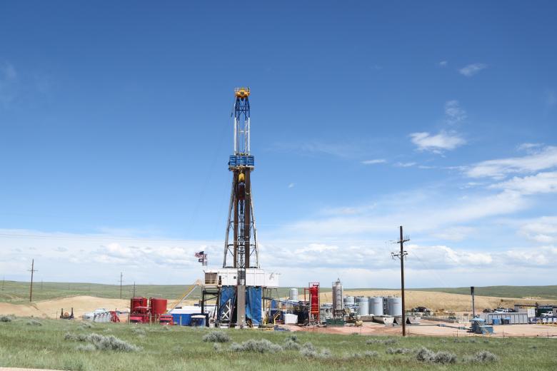 wy_ConverseCountyOil Rig_06012017