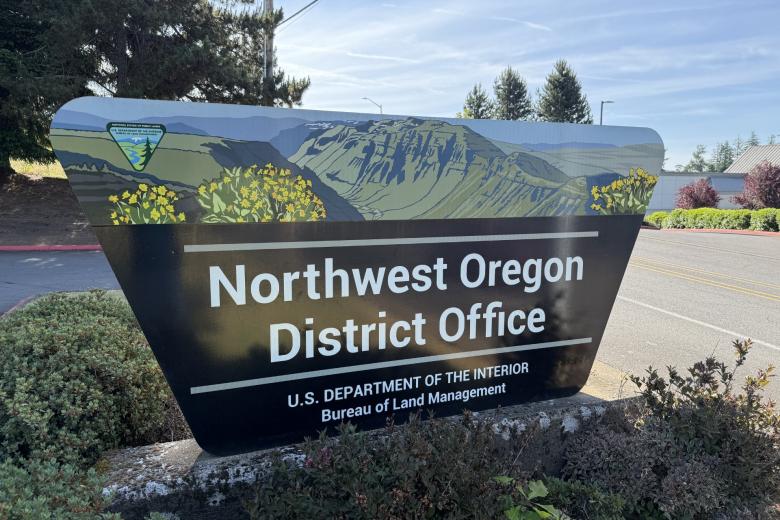 NW Oregon District Office sign